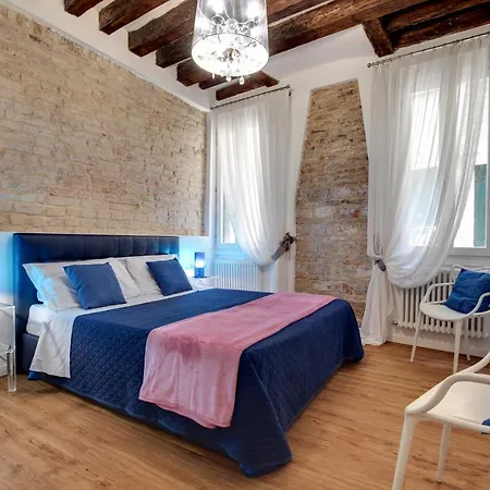Castello Di Godego Sleeps 7 Air Con Wifi Διαμέρισμα *