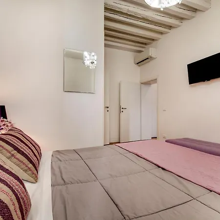 Castello Di Godego Sleeps 7 Air Con Wifi Διαμέρισμα *