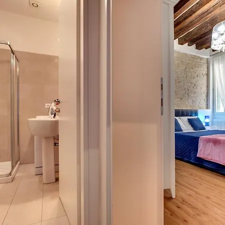 Castello Di Godego Sleeps 7 Air Con Wifi * Venedik
